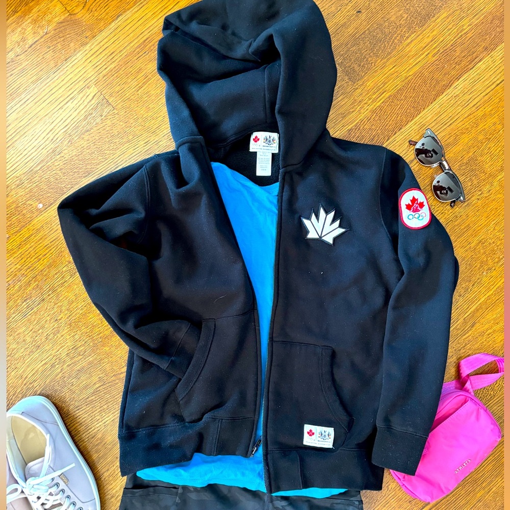 VINTAGE EUC official Team Canada Olympic 2010 hoodie, boys 10/12 - ladies XS HBC